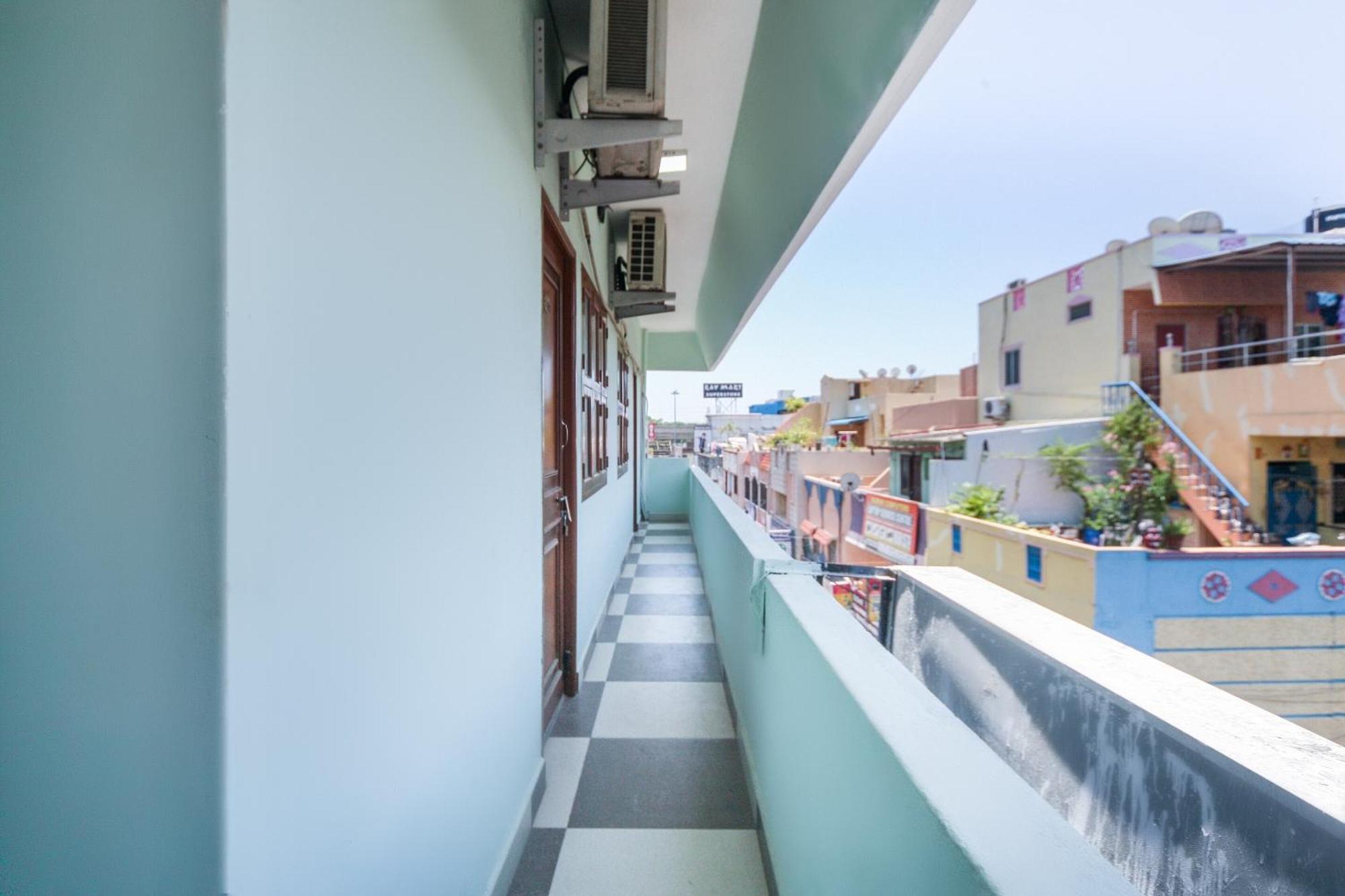 Oyo Modern Guest House Chennai Eksteriør bilde
